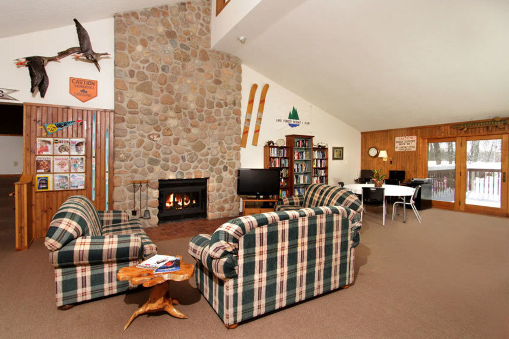 Lake Forest Resort 이글 리버 외부 사진